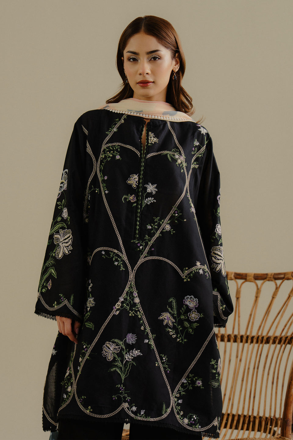 3PC DANAK EMBROIDERED SHIRT PLAIN TROUSER (DAMAN -PATCHES) PRINTED WOOLEN SHAWL D-1073