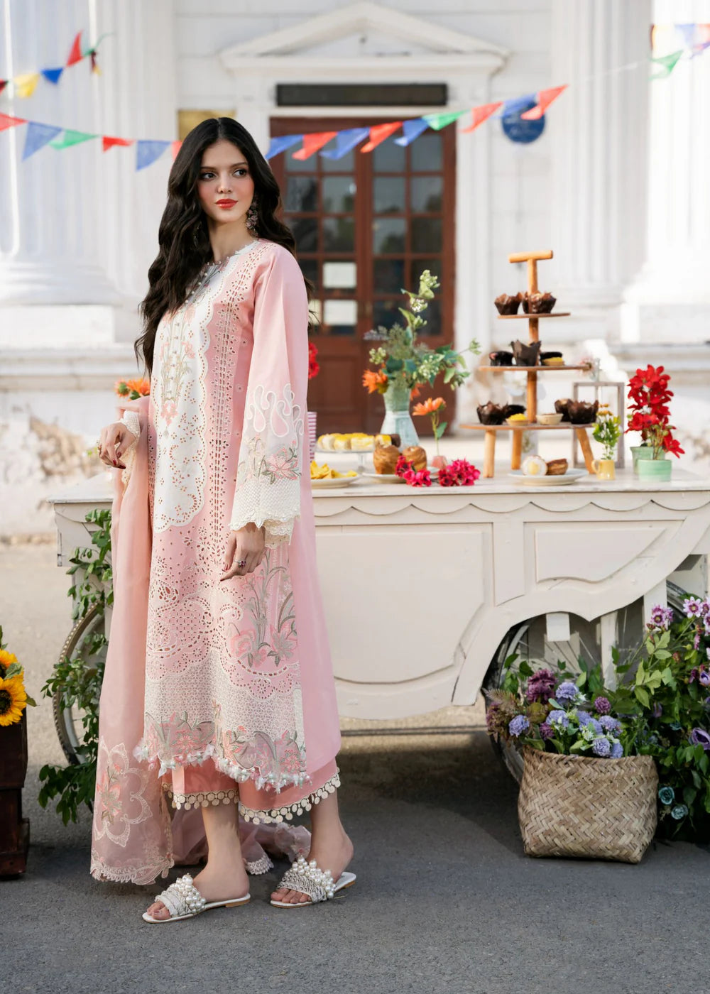 LAWN 3PC EMBROIDERED SHIRT PLAIN TROUSER (D-PATCH ) ORGANZA EMBORIDED DUPATA D-1076