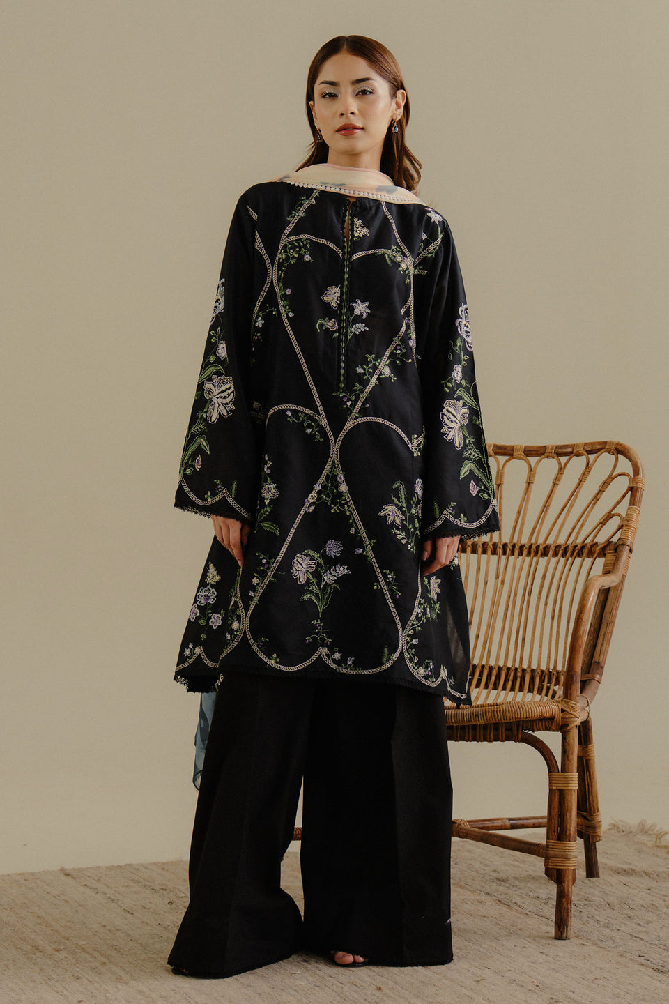 3PC DANAK EMBROIDERED SHIRT PLAIN TROUSER (DAMAN -PATCHES) PRINTED WOOLEN SHAWL D-1073
