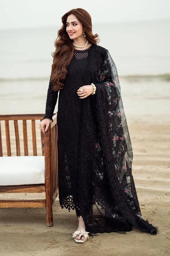 EMBROIDERED LAWN