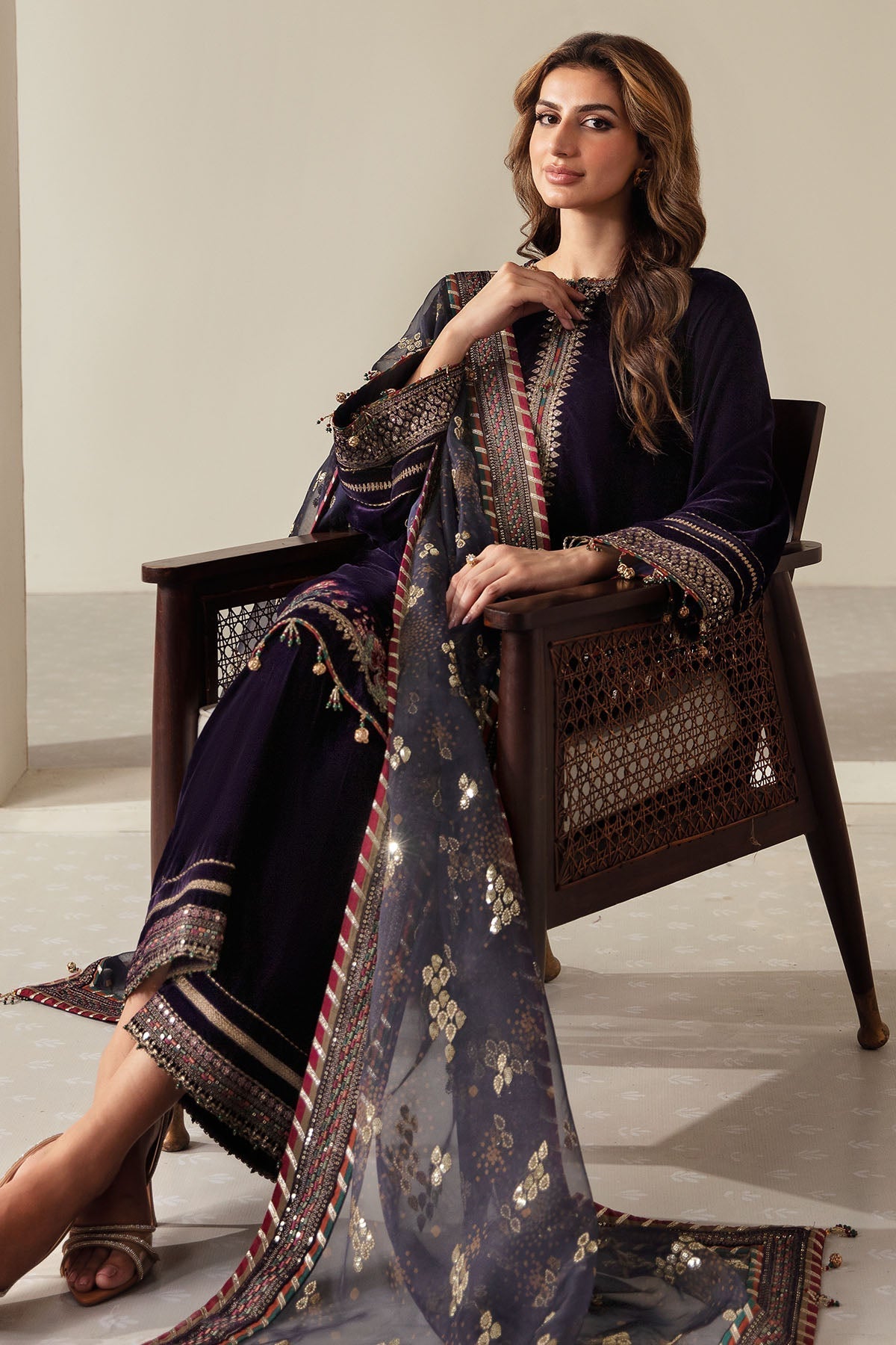 3PC VELVET EMBORIDED SHIRT AND TROUSER EMBORIDED ORGANZA DUPATA 1215-AL