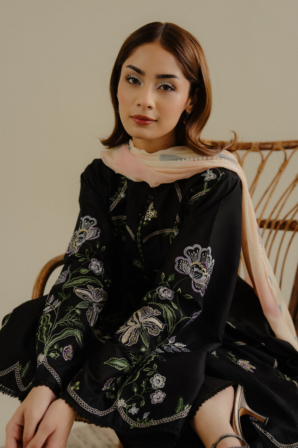 3PC DANAK EMBROIDERED SHIRT PLAIN TROUSER (DAMAN -PATCHES) PRINTED WOOLEN SHAWL D-1073
